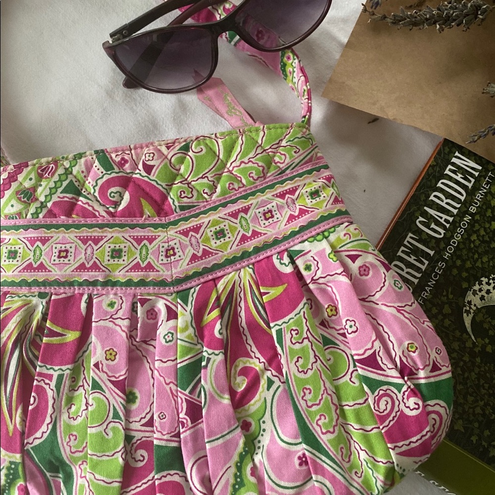 💚 VERA BRADLEY “Hannah” bag
